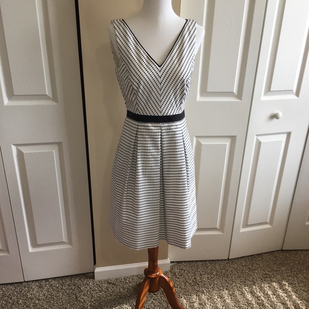 White House black market dress